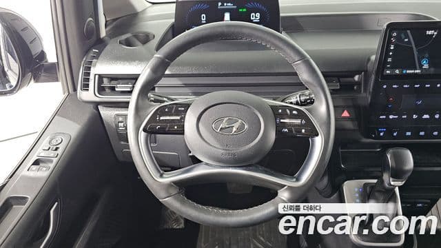 Hyundai Staria 2021 — Фото 13/20