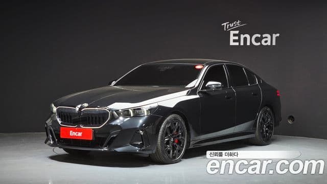BMW 5 Series 2025 — ფოტო 1/20