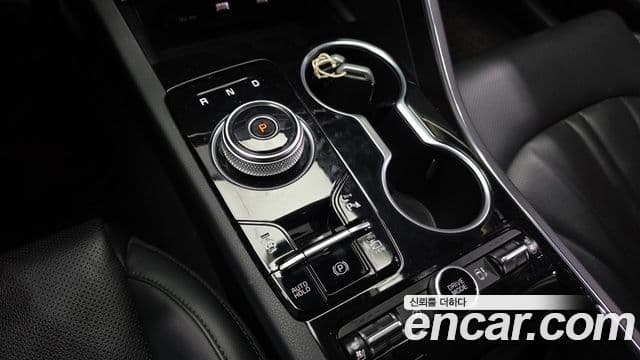 Kia K5 2021 — ფოტო 9/20