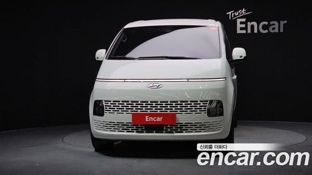 Hyundai Staria 2022 — ფოტო 3/20
