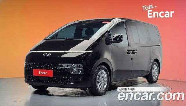 Hyundai Staria 2021 — ფოტო 1/20