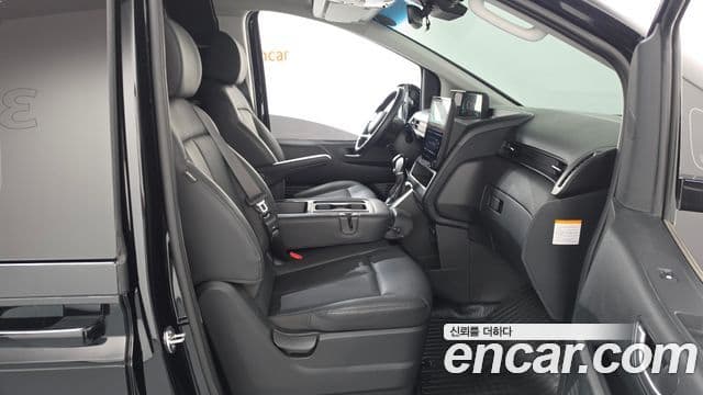 Hyundai Staria 2024 — ფოტო 11/20