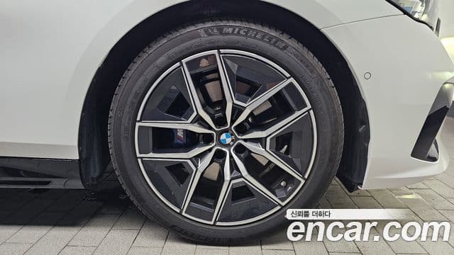 BMW 5 Series 2025 — ფოტო 20/20