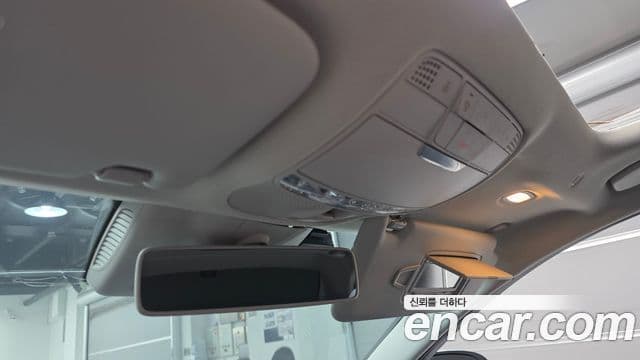 Mercedes-Benz C-Class 2020 — ფოტო 19/20