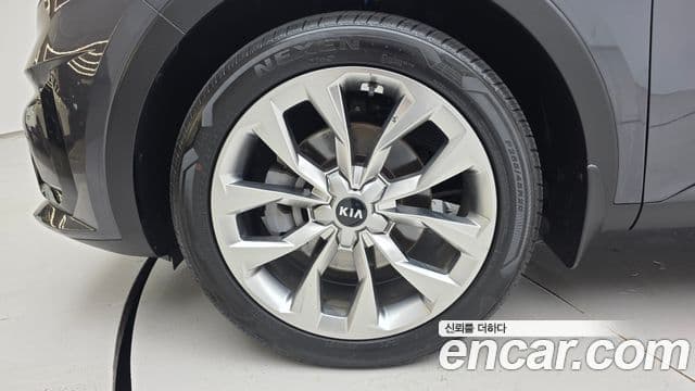 Kia Sorento 2021 — фото 5 из 20