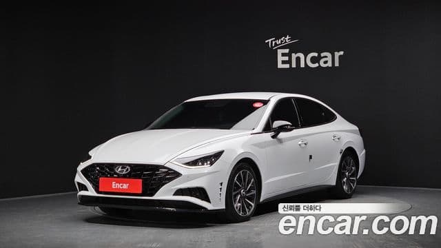 Hyundai Sonata 2023 — Фото 1/7