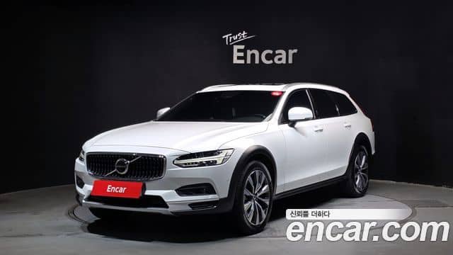 Volvo V90 Cross Country, 2023