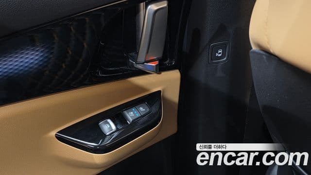 Kia Carnival 2022 — фото 20 из 20