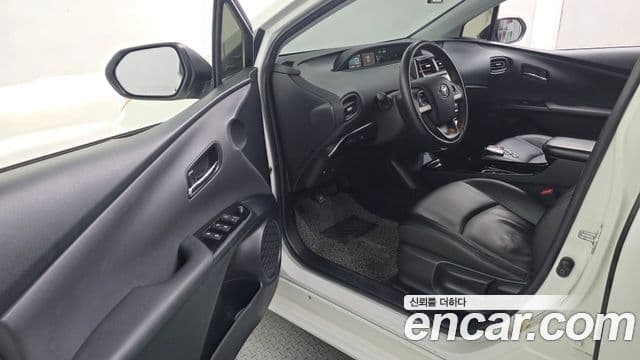 Toyota Prius 2018 — Şəkil 1/20