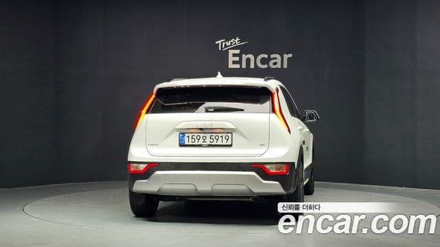 Kia Niro 2022 — Фото 4/20