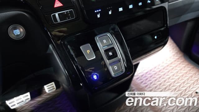 Hyundai Staria 2022 — Фото 9/20