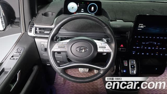 Hyundai Staria 2022 — Фото 13/20