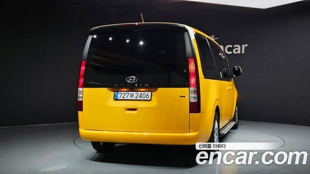 Hyundai Staria 2022 — Şəkil 4/20