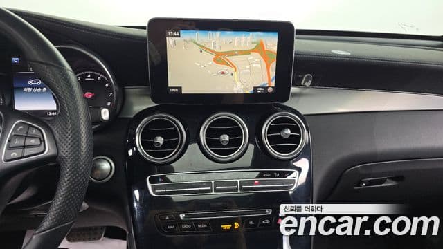 Mercedes-Benz GLC-Class 2019 — Şəkil 15/20