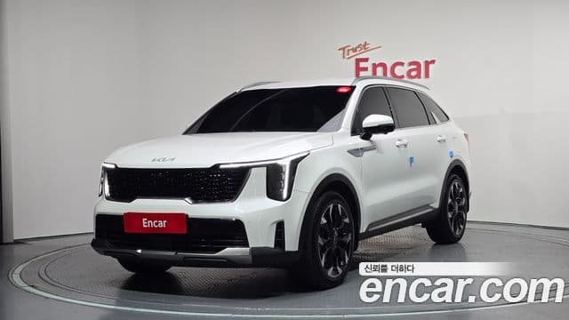 Kia Sorento 2023 — Фото 1/20