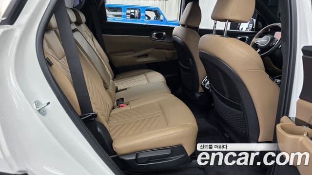 Kia Sorento 2023 — Фото 11/20