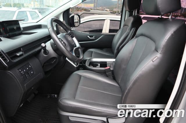Hyundai Staria 2021 — фото 9 из 20