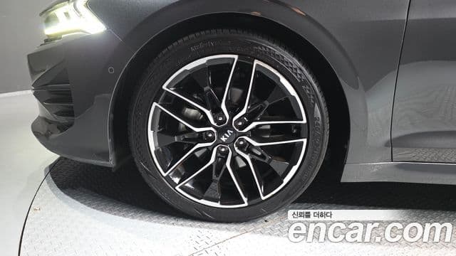 Kia K5 2020 — ფოტო 5/20