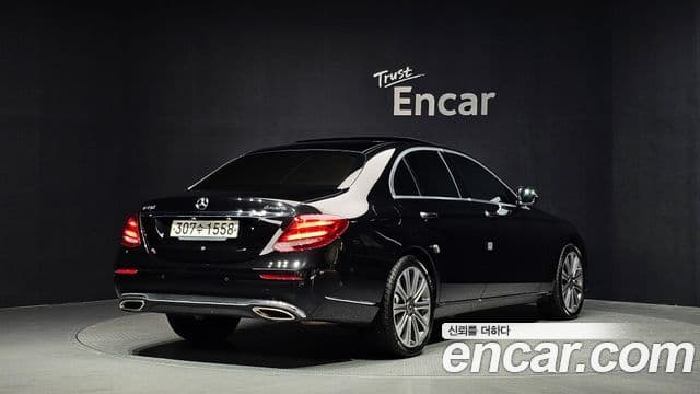 Mercedes-Benz E-Class 2020 — Şəkil 2/20