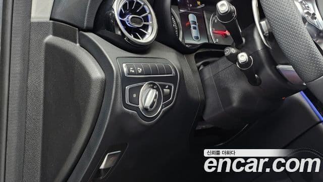 Mercedes-Benz GLC-Class 2018 — ფოტო 15/20