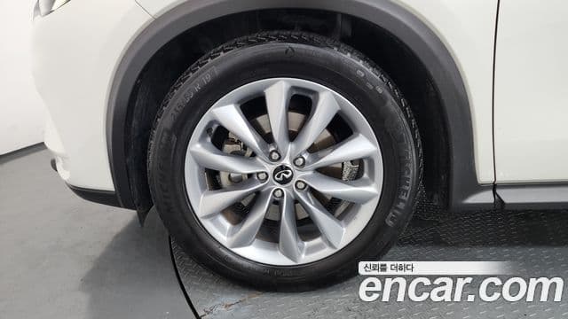 Infiniti QX50 2019 — ფოტო 5/20