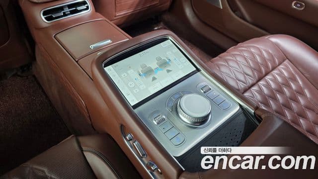 Genesis G90 2022 — ფოტო 19/20