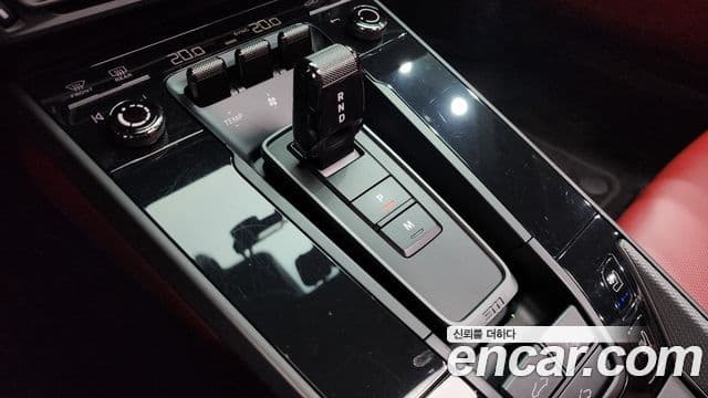 Porsche 911 2020 — фото 9 из 20