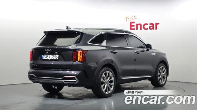Kia Sorento 2023 — фото 2 из 20