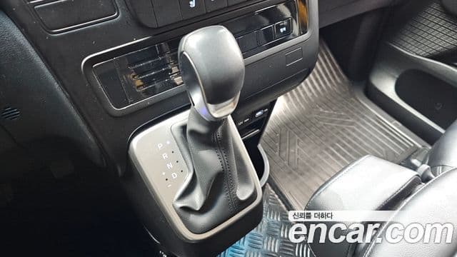 Hyundai Staria 2022 — Şəkil 9/20