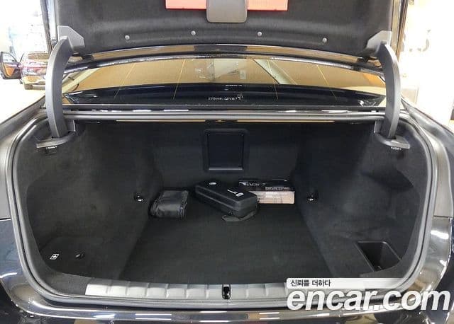 BMW 7 Series 2025 — ფოტო 3/20