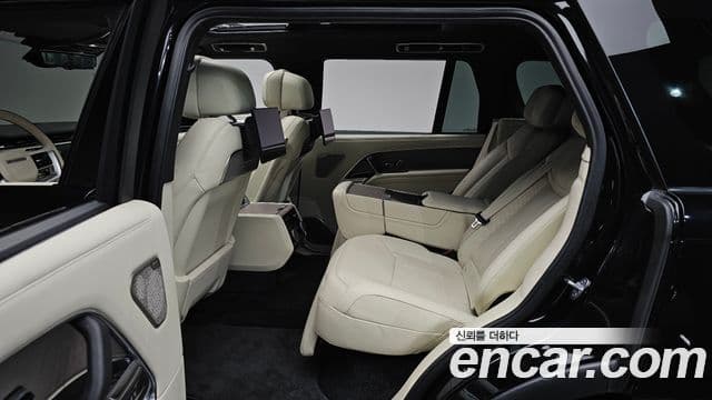 Land Rover Range Rover 2022 — фото 12 из 20