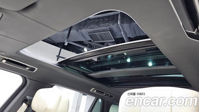 Land Rover Range Rover 2022 — фото 16 из 20