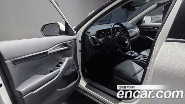 Kia Seltos 2023 — Şəkil 9/20