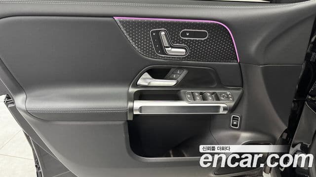 Mercedes-Benz EQB 2025 — ფოტო 15/17