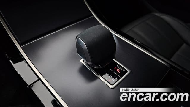 Land Rover Range Rover Evoque 2025 — ფოტო 9/20