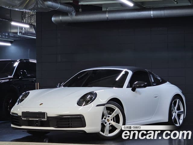 Porsche 911 2023 — Photo 1/20
