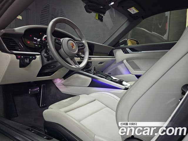 Porsche 911 2023 — Photo 12/20