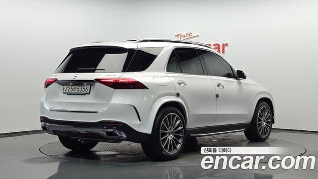 Mercedes-Benz GLE-Class 2025 — ფოტო 2/20