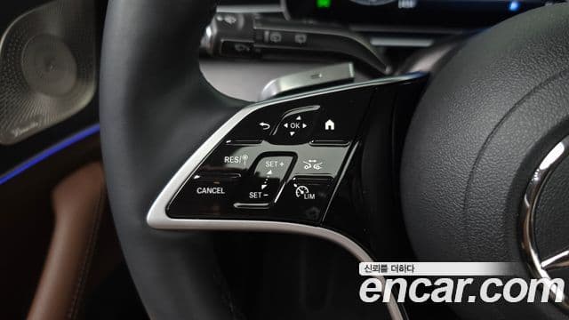 Mercedes-Benz GLE-Class 2025 — ფოტო 18/20