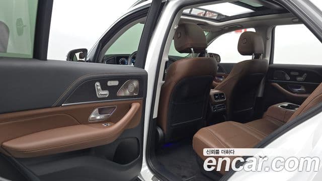 Mercedes-Benz GLE-Class 2025 — Photo 15/35