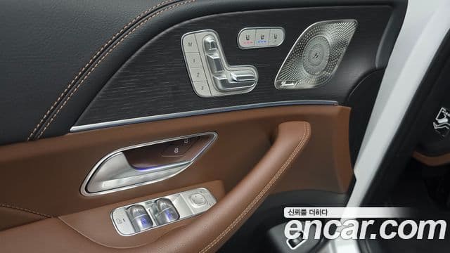 Mercedes-Benz GLE-Class 2025 — Photo 35/35