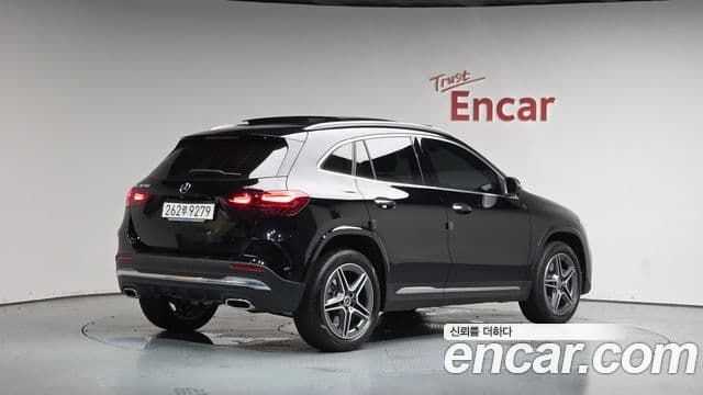 Mercedes-Benz GLA-Class 2025 — Şəkil 2/20