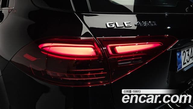 Mercedes-Benz GLE-Class 2025 — Photo 20/41