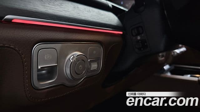Mercedes-Benz GLE-Class 2025 — Photo 29/41