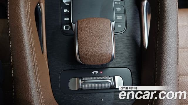 Mercedes-Benz GLE-Class 2025 — Photo 2/41