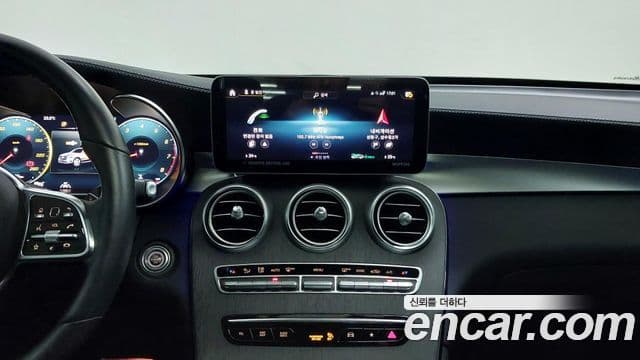 Mercedes-Benz GLC-Class 2022 — ფოტო 15/20