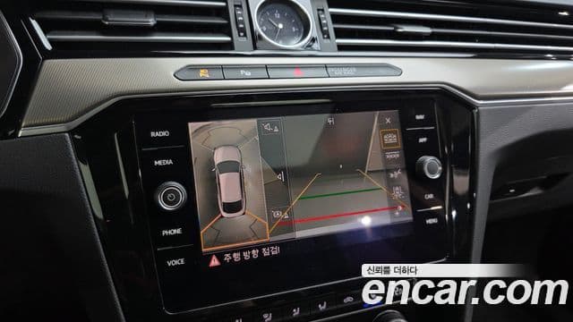 Volkswagen Arteon 2019 — Şəkil 14/20