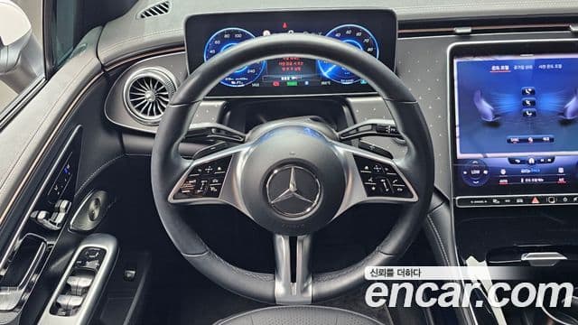 Mercedes-Benz EQE 2023 — ფოტო 22/31