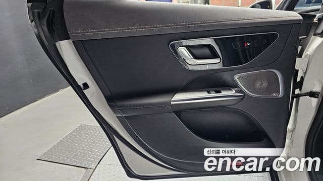 Mercedes-Benz EQE 2023 — ფოტო 6/31