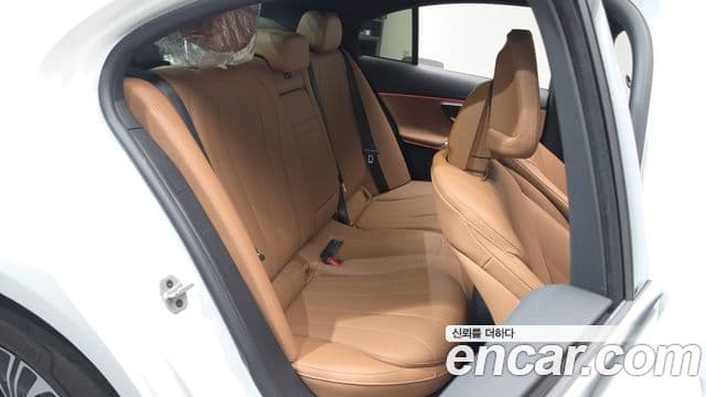 Mercedes-Benz E-Class 2024 — Şəkil 11/20